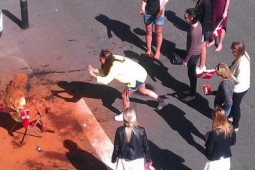 Du lịch - Đan Mạch: Bị ném bột quế, trói giữa đường nếu 25 tuổi vẫn... ế