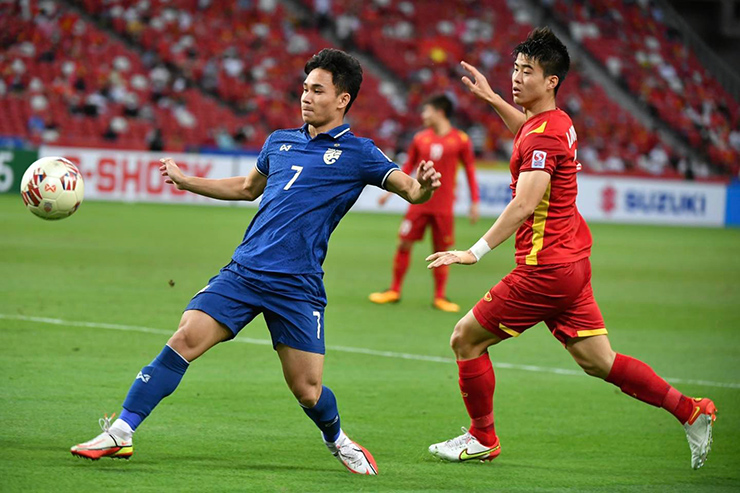 ĐT Việt Nam thua ĐT Thái Lan 0-2 ở bán kết lượt đi AFF Cup 2021&nbsp;trong trận đấu mà trọng tài có nhiều quyết định thiên vị "Bầy voi chiến"