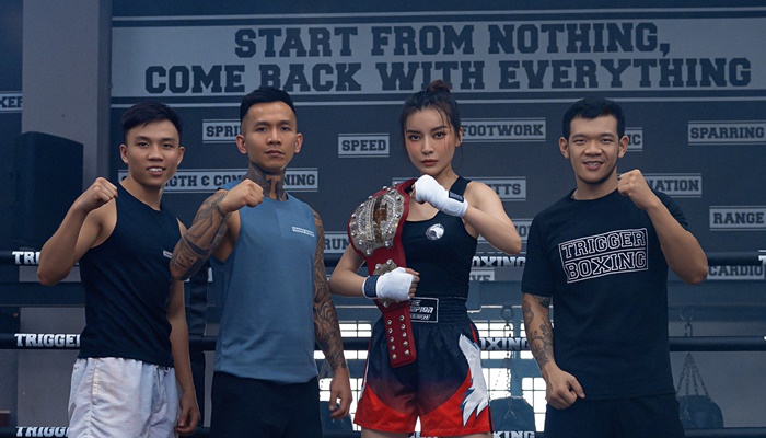 Cao Thái Hà giành đai vô địch boxing tặng hai người đàn ông đặc biệt - 7