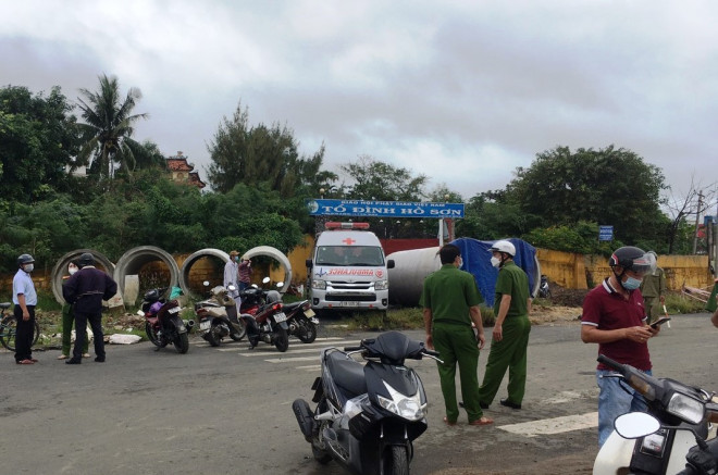 Hiện trường vụ 1 người đàn ông chết cháy trong cống