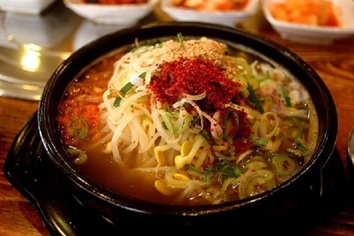 Học người Hàn Quốc cách nấu 4 món canh giải rượu vừa nhanh lại hiệu quả - 1