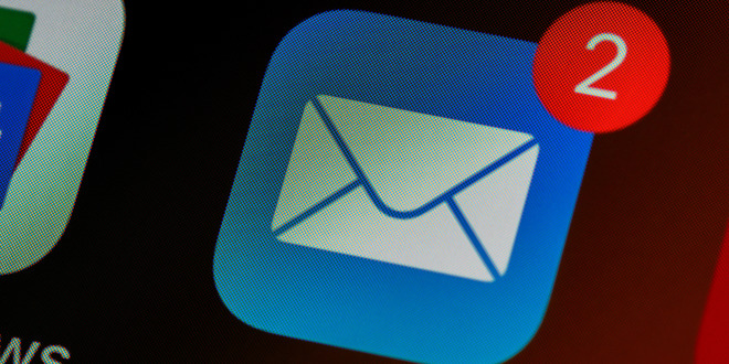 Ứng dụng Mail mặc định bị tố làm chậm iPhone.