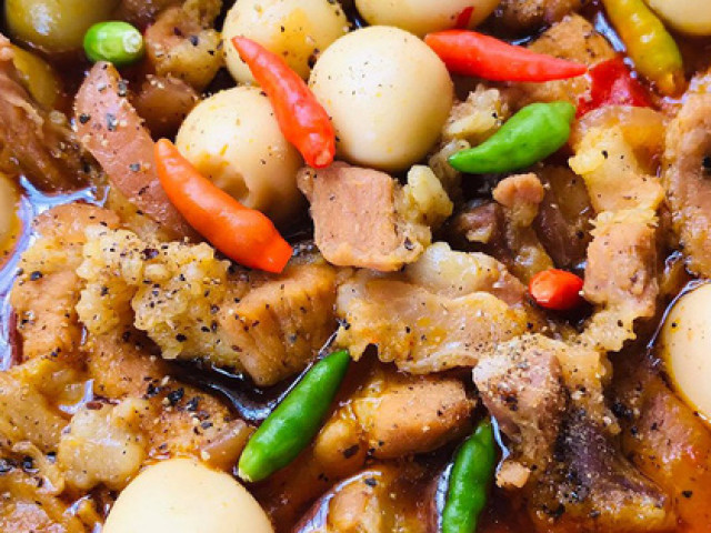 Ẩm thực - Không cần nước dừa cũng làm được món thịt kho trứng cút ngon đậm đà đưa cơm đơn giản tại nhà