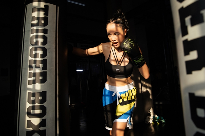 Rũ bỏ "nàng Quyên" yếu đuối, Vũ Ngọc Anh đốt mắt với hình tượng boxing girl nóng bỏng - 10