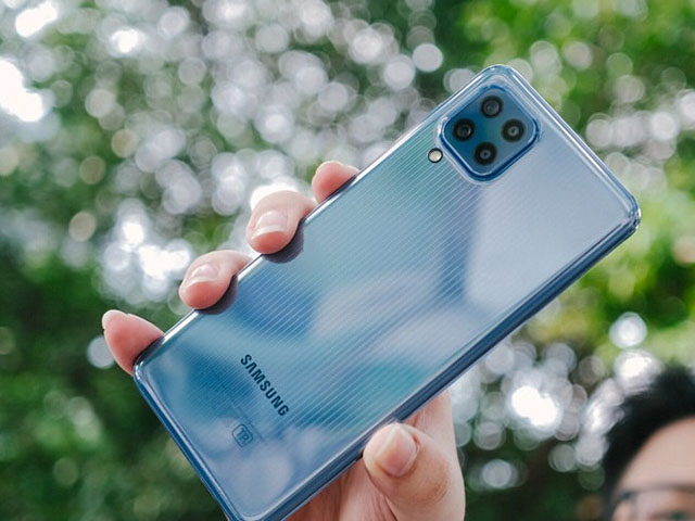 Thời trang Hi-tech - Điện thoại 5G pin 6000 mAh, chip "trâu" dòng Galaxy M lộ diện