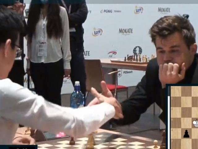 Thể thao - Chấn động "Vua cờ" Carlsen "mất ngai vàng" vì thua kỳ thủ mới 17 tuổi