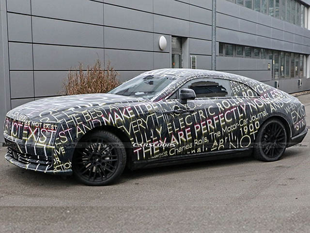Tin tức ô tô - Rolls-Royce phiên bản chạy điện xuất hiện trên phố
