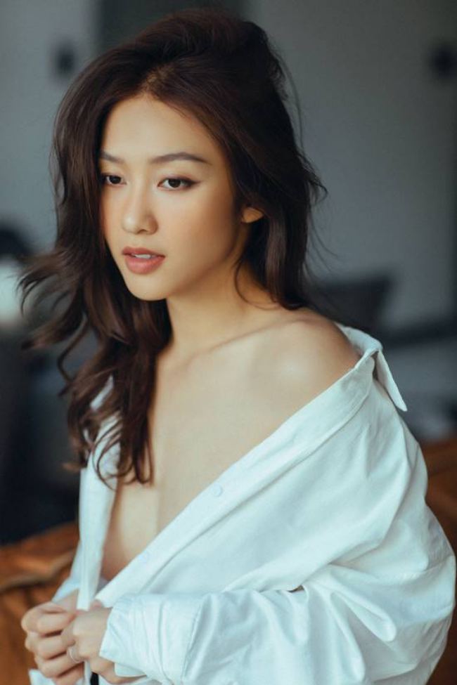 Tuy nhiên, để có thân hình gợi cảm, nuột nà như hiện tại, Khả Ngân phải đánh đổi rất nhiều.&nbsp;
