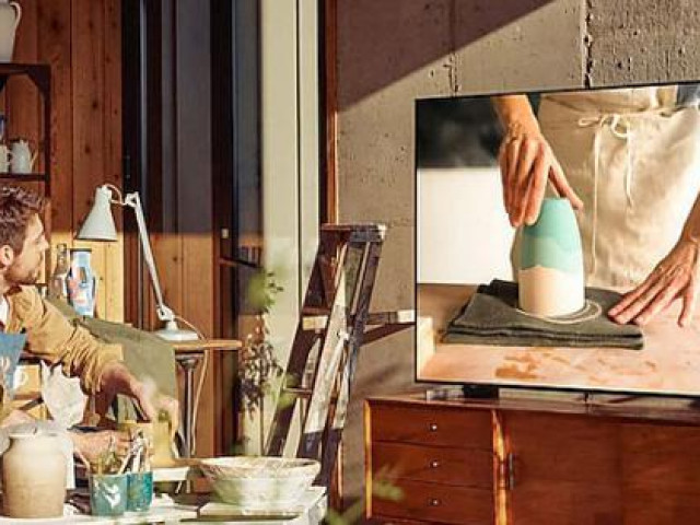 Thị trường - Tiêu dùng - Loạt tivi xịn "bay giá" sốc cuối năm, có mẫu giảm tới 80%, đáng để bạn xuống tiền thay mới