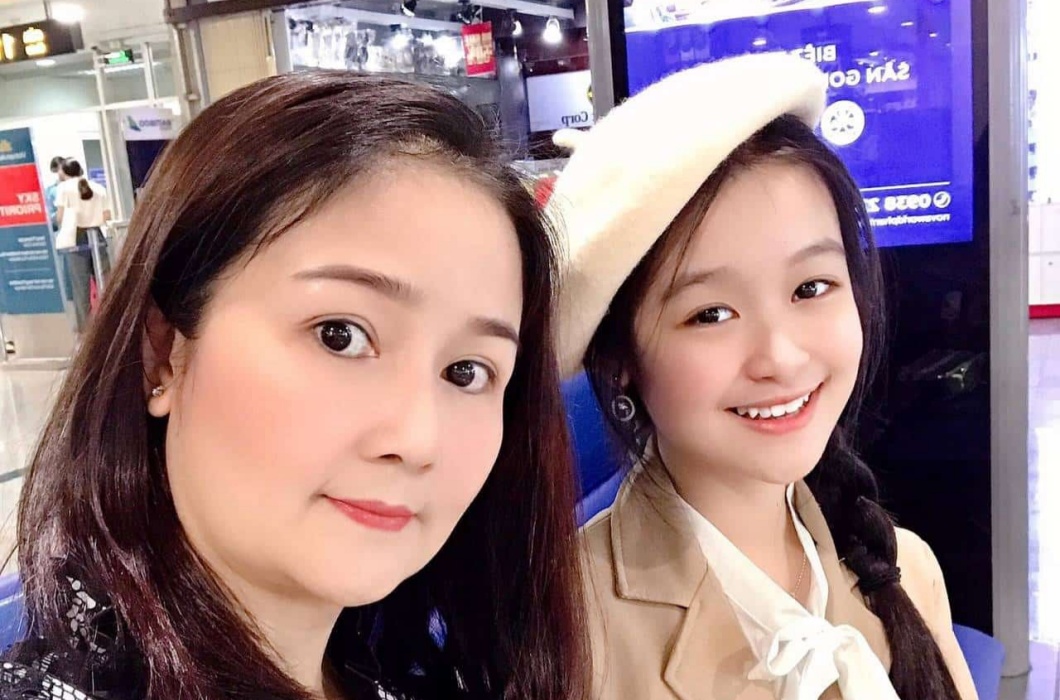 Hiện tại, Bảo Ngọc đã tự kiếm đủ tiền và mua tặng mẹ căn chung cư có giá trị hàng tỷ đồng tại Sài Gòn.
