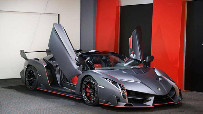5. Lamborghini Veneno Roadster (giá: 4,5 triệu USD)
