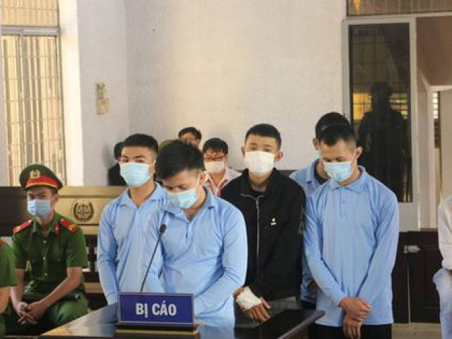 Pháp luật - Nhóm "điều đào" chém trọng thương khách hát karaoke vì sàm sỡ nữ tiếp viên