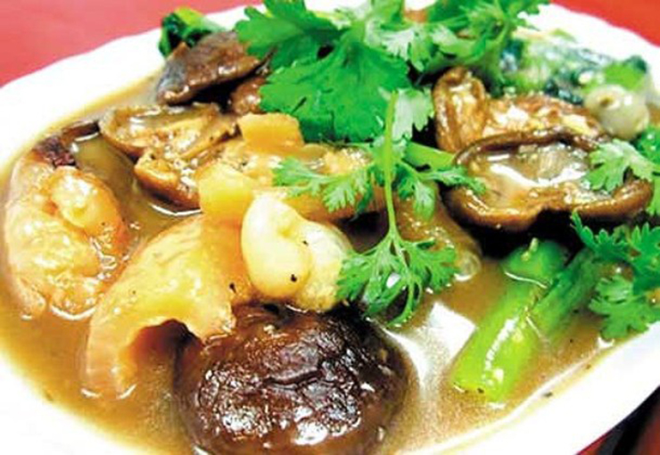 Rum biển có thể chế biến thành nhiều món ăn ngon như om chuối, xào thập cẩm
