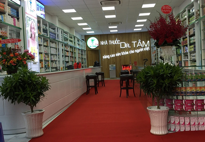Không gian tại nhà thuốc Dr.Tâm rất rộng lớn, đa dạng các sản phẩm, đáp ứng mọi nhu cầu của khách hàng