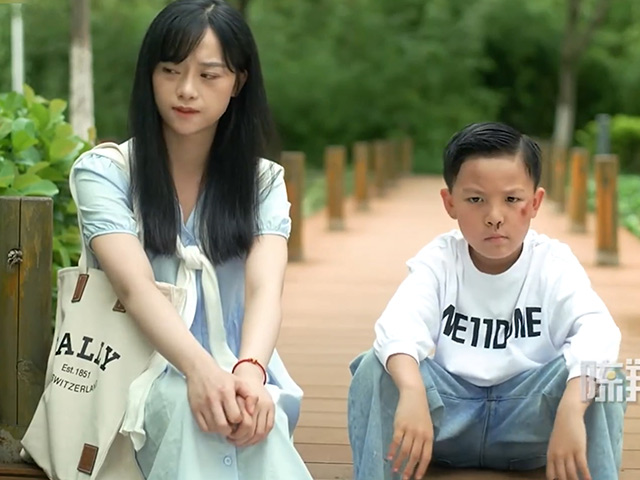 Cười 24H - Cô gái chán nản khi người đàn ông của mình mãi là "đứa trẻ không chịu lớn"