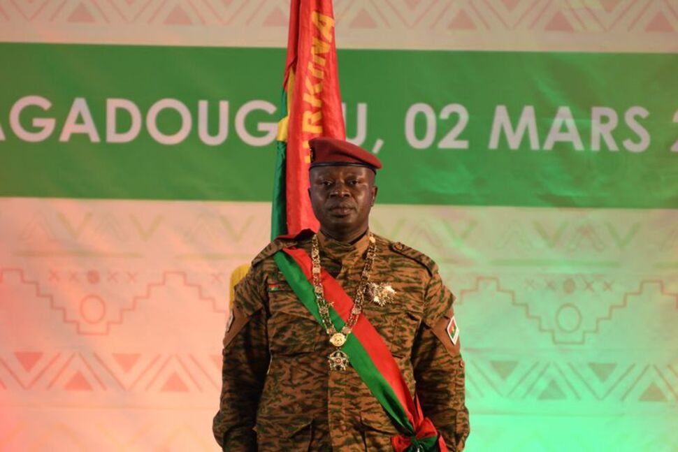 Một nhóm sĩ quan quân đội tuyên bố đã lật đổ Tổng thống Burkina Faso&nbsp;Paul-Henri Sandaogo Damiba hôm 30/9. Ảnh: Reuters