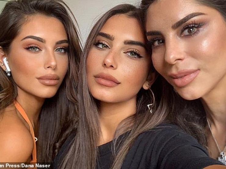 Bạn trẻ - Cuộc sống - Clip: Bà mẹ trẻ trung bên cặp song sinh xinh đẹp khiến dân mạng “phát sốt”