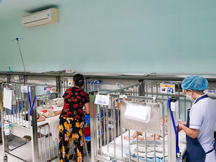 Sức khỏe đời sống - Dịch do Adenovirus diễn biến phức tạp, 900 trẻ ở Hà Nội mắc chỉ trong một tuần