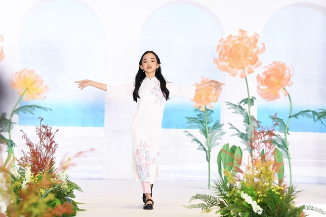 Gần 200 mẫu nhí hào hứng hội tụ ở show "Nắng thu 2022" - 4