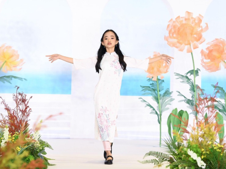 Đời sống Showbiz - Gần 200 mẫu nhí hào hứng hội tụ ở show "Nắng thu 2022"