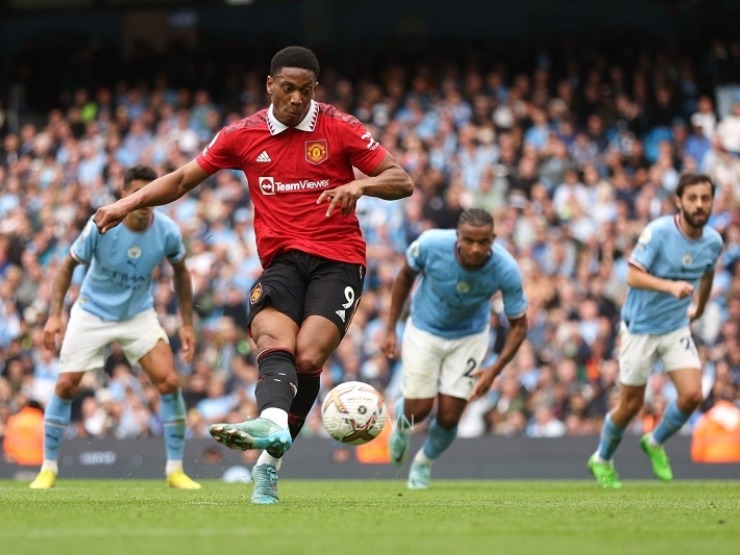Bóng đá - Martial lập cú đúp, "giúp" MU tránh thảm bại nhục nhã nhất lịch sử derby