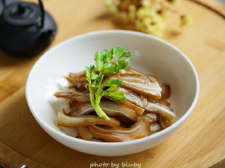 Ẩm thực - Cách làm món tai heo kho thuốc bắc dai giòn cực đưa cơm ngày trở gió
