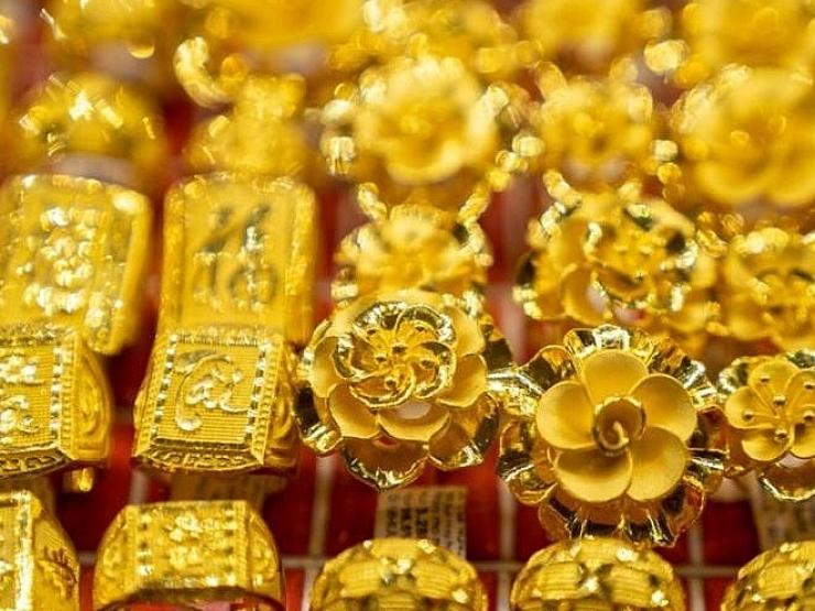 Giá vàng hôm nay 4/10: Tăng phi mã, chấm dứt chuỗi ngày giảm thê thảm