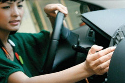 Bạn trẻ - Cuộc sống - Tức giận vì hành vi ngoại tình của khách hàng, tài xế xe công nghệ có hành động không ngờ