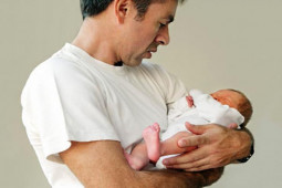 Bạn trẻ - Cuộc sống - Bức thư cảm động của một ông bố đơn thân viết sau 10 tháng nuôi con gái