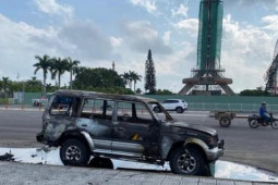 Tin tức trong ngày - Đốt xe ôtô rồi livestream trên mạng bị xử lý như thế nào?