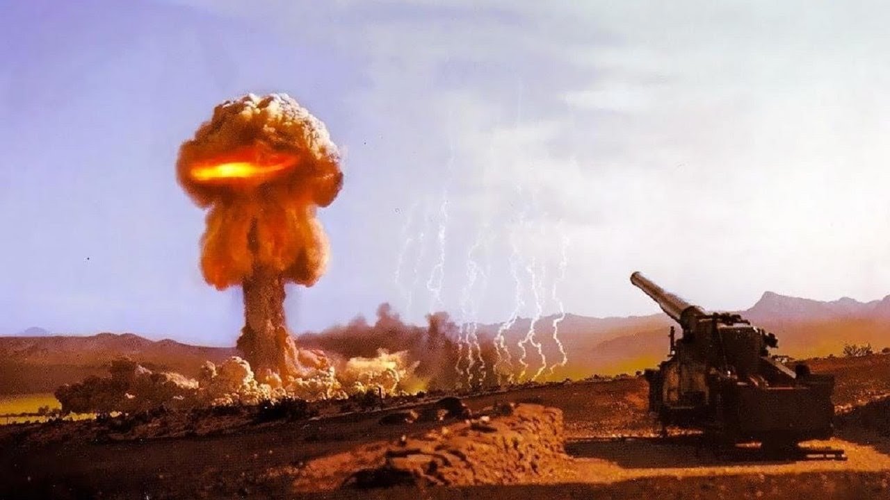 Pháo bắn đạn hạt nhân của Mỹ bắn thử nghiệm vào năm 1953.