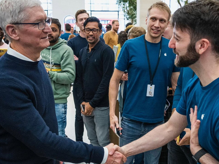 Thời trang Hi-tech - 4 điều cần có của nhân sự làm việc tại công ty nghìn tỷ USD – Apple