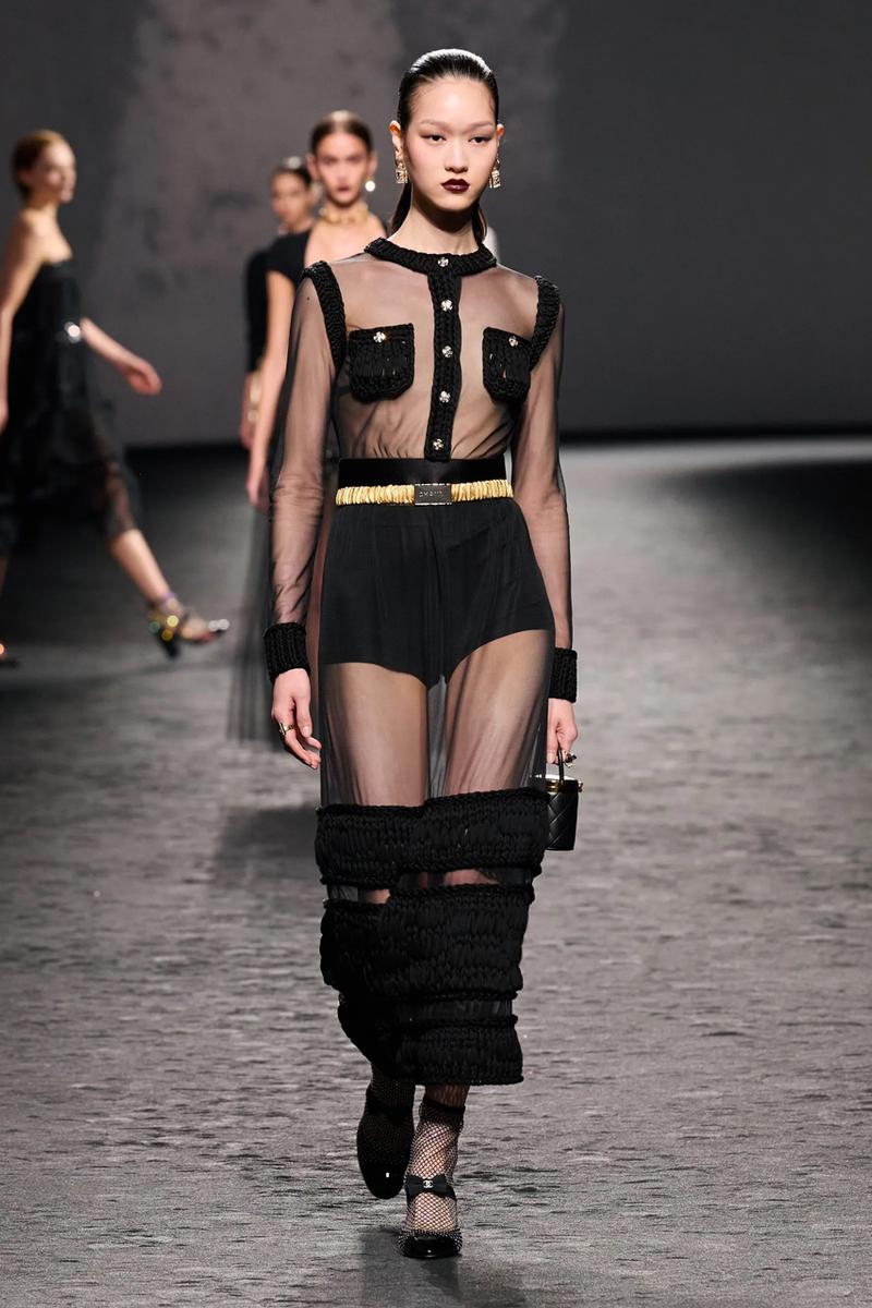 Chanel biến quần áo thể thao "chanh xả" là trung tâm cho mùa thời trang mới nhất - 4