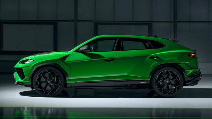 6. Lamborghini Urus Performante 2023 (công suất tối đa: 657 mã lực)
