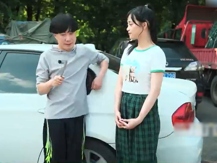 Clip hài hước - Kiếp "lốp dự phòng" nhưng không biết thay lốp dự phòng khiến gái xinh bất mãn