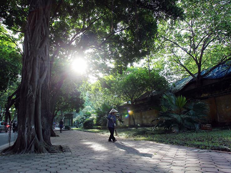 Tin tức trong ngày - Thời tiết ngày 6/10: 3 miền có nắng, đề phòng lốc, sét khi mưa