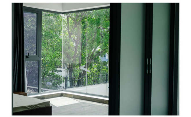 Vách kính làm từ hệ nhôm DT55 Đại Tân