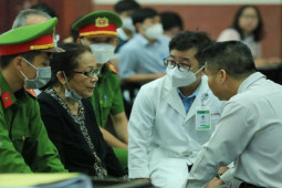 Tin tức trong ngày - Bị cáo Dương Thị Bạch Diệp nộp tài liệu "quan trọng như sinh mạng"