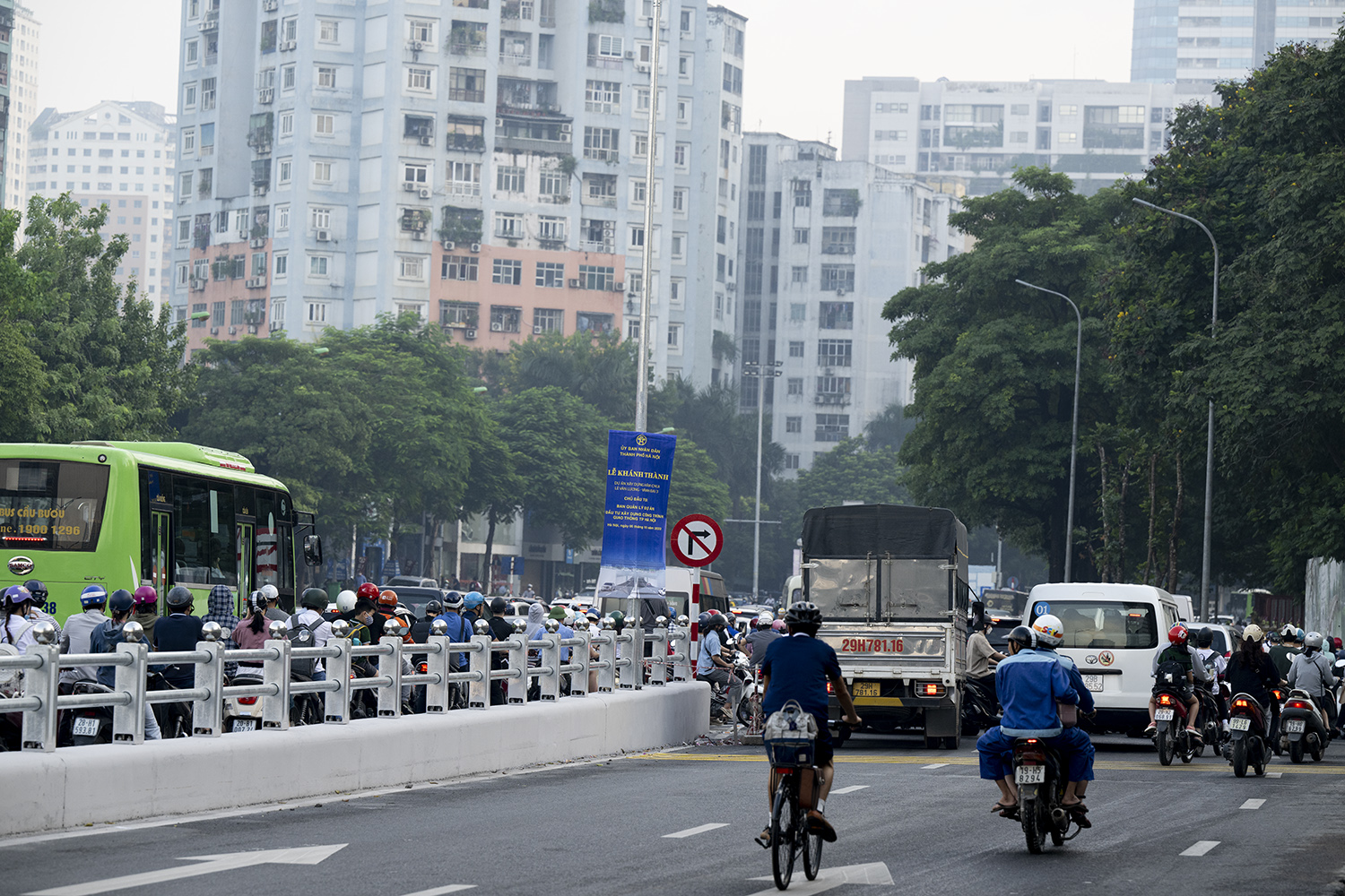 Hà Nội: Cảnh tượng khác lạ tại hầm chui 700 tỷ đồng sau 2 ngày thông xe - 10