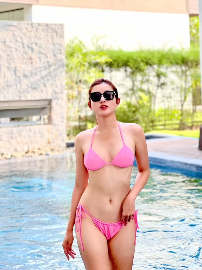 Mỗi khi diện bikini, Á hậu Huyền My lại gây "bão" mạng xã hội vì quá gợi cảm.
