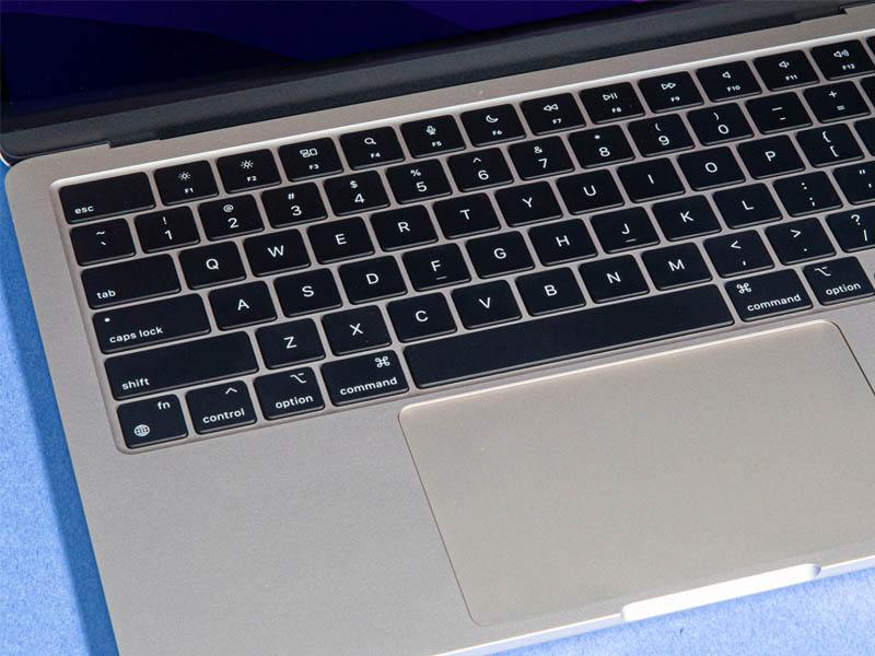 Bàn phím laptop không thể gõ được