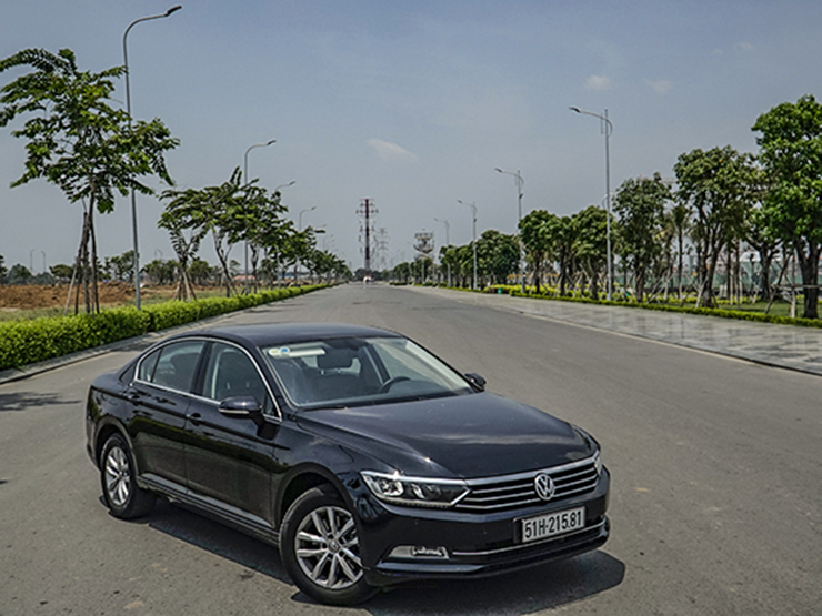 Tin tức ô tô - Volkswagen Passat dọn kho giảm giá lên đến 200 triệu đồng