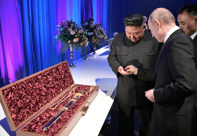 Nhà lãnh đạo Triều Tiên gặp Tổng thống Nga tại&nbsp;Vladivostok (Nga) năm 2019. Ảnh: AP&nbsp;
