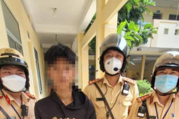 Pháp luật - TP.HCM: 3 thanh niên trộm xe máy cùng lao xuống kênh để trốn CSGT