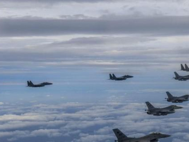 Thế giới - 12 máy bay Triều Tiên áp sát biên giới Hàn Quốc