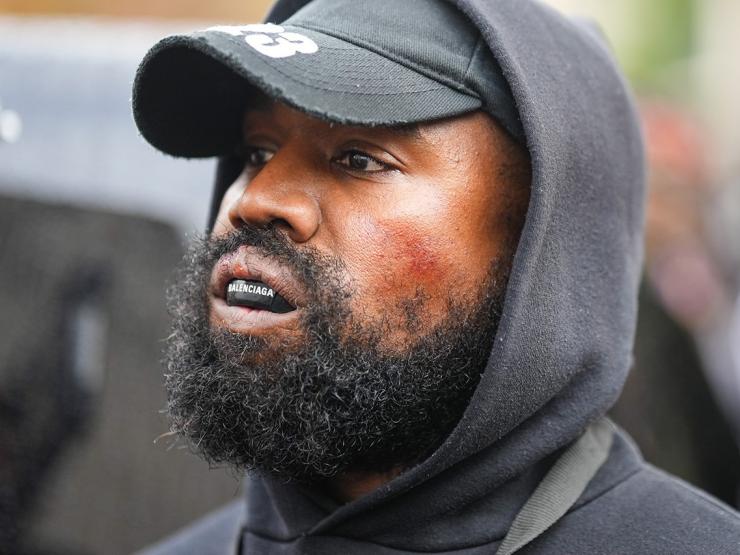 Thời trang - Ye đang chống lại cả ngành công nghiệp thời trang?