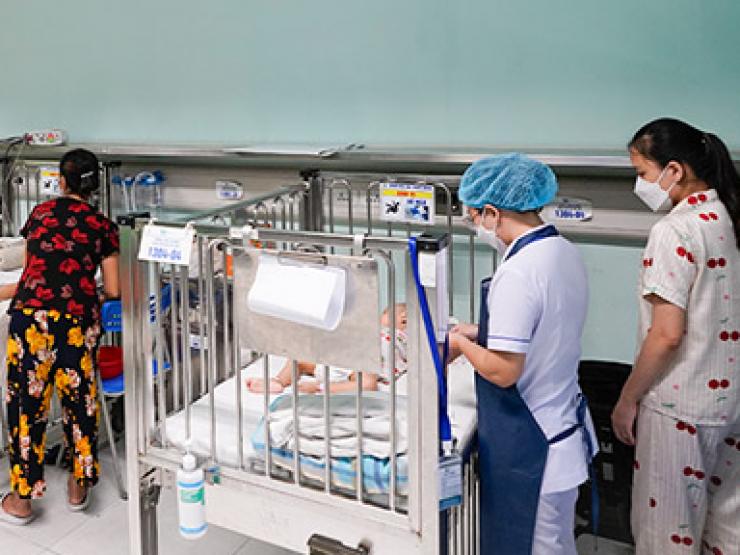 Sức khỏe đời sống - Adenovirus lây truyền như thế nào? Các biến chứng của nhiễm Adenovirus