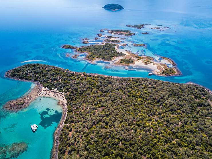 Du lịch - Quần đảo được hình thành sau 1 trận động đất, tạo thành 7 hòn đảo nhỏ