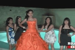 Tranh vui - Những tình huống cô dâu "ôm sầu" trong ngày cưới của mình