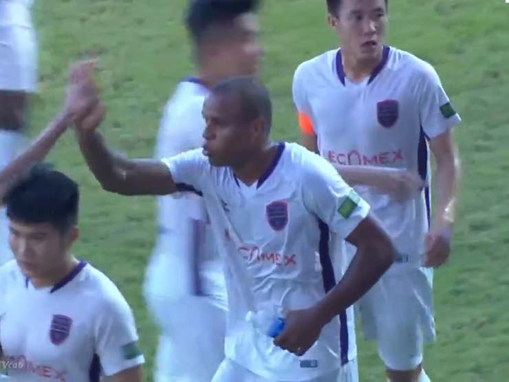 Bóng đá - Trực tiếp bóng đá Đà Nẵng - Bình Dương: Welington ghi bàn thứ 4 (Vòng 18 V-League) (Hết giờ)